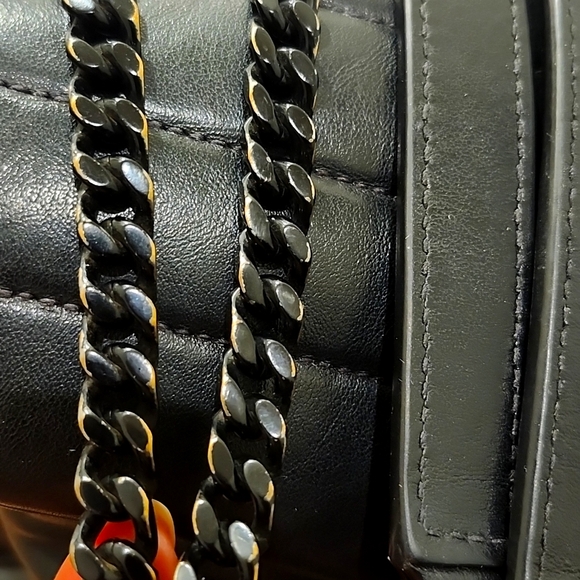 Saint Laurent Loulou Medium Bag - Picture 2 of 16